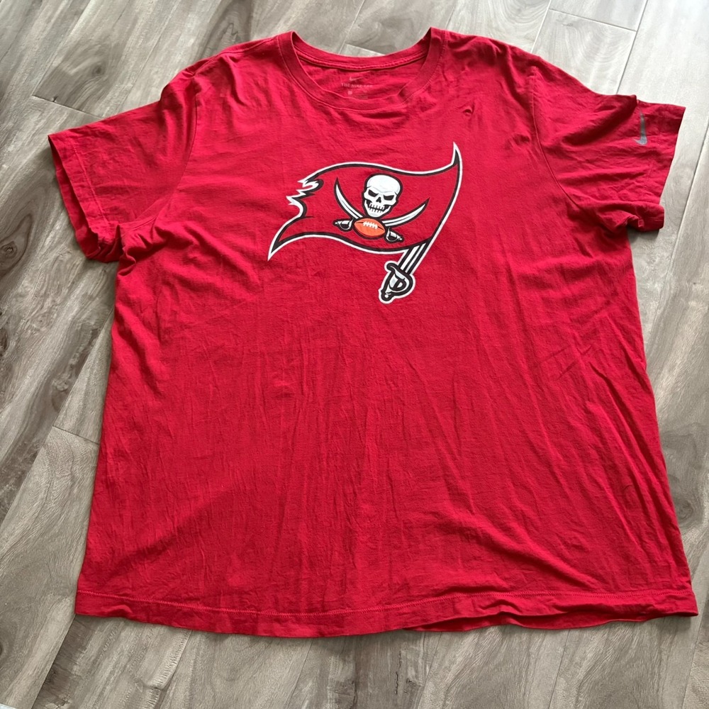 Nike Tampa Bay Buccaneers T-Shirt Mens XXL Red Short Sleeve NFL Football Logo
